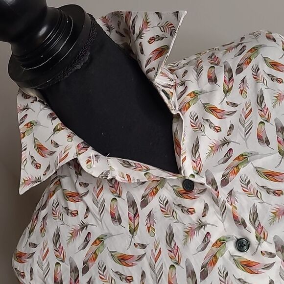 A bundle of 2 homemade button front tops - Picture 3 of 9